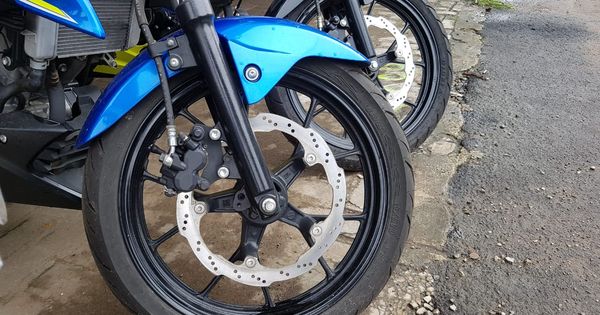 Persamaan Kampas Rem Belakang Gsx R150. Cakram Suzuki GSX 150 Series Perlu Ganti? Ini Pilihan