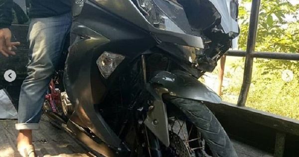 Ninja 250 Fi Ban Cacing. Kawasaki Ninja 250 Muka Belepotan, Diduga Habis Crash, Ban