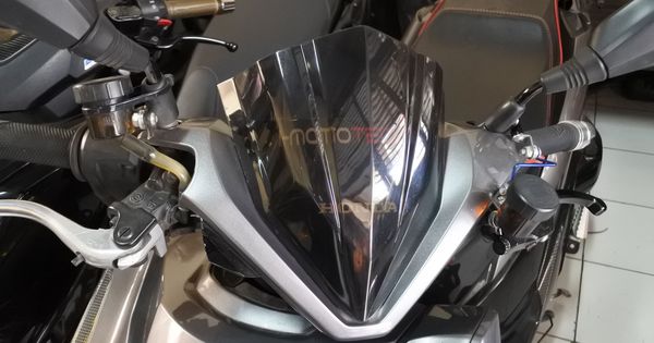 Cara Pasang Visor Vario 125. Pasang Visor Nemo di Honda Vario 125 dan 150, Kelihatan Lebih