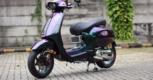 Harga Cat Velg Vespa Sprint. Warna Modifikasi Vespa Sprint Ini Dipilih Bunglon Jadi Kelihatan