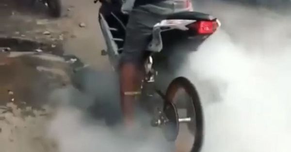 Ninja 150 Rr Ban Cacing. Gile! Ninja 250 Ban Cacing Dibawa Burnout, Liatnya Kayak Gasing