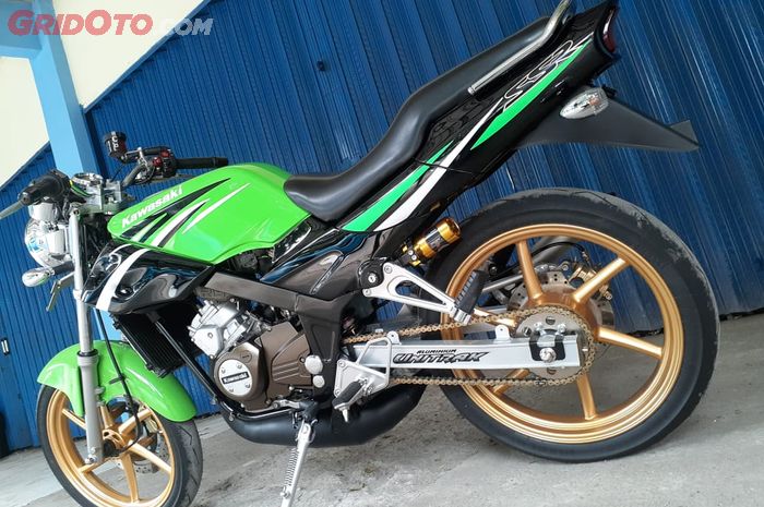 Ninja Rr Hijau Modifikasi Velg 17. Kaki-kaki Kawasaki Ninja R Ini Sudah Upgrade Pakai Pelek Hits