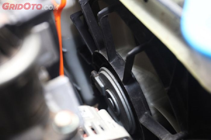 Kipas Radiator Mobil Mati. Extra Fan Radiator Mati, Ini Efek yang Akan Terjadi Pada Mobil