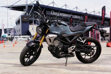Cb150r Thailand. Honda CB150R ExMotion Thailand, Mesin dari Indonesia