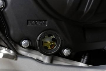 Oli Terbaik Untuk Yamaha R25. Tips Beli Motor Bekas Yamaha R25, Awas Takaran Oli Mesin