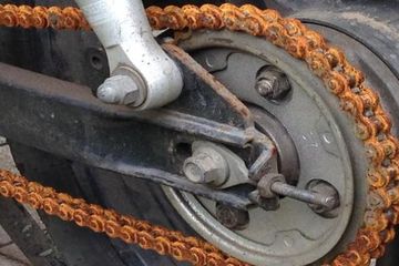 Cara Menghilangkan Karat Pada Rantai Motor. Tips Cegah Rantai Motor Berkarat, Gampang! Cukup Lakukan Hal