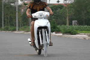 Ukuran Ban Motor Honda Supra Fit. Ban Honda Supra Fit Diganti Per, Anti Ranjau Paku, Video Bikin