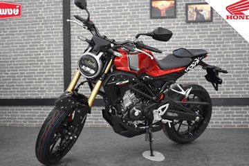 Cb150r 2019 Merah. Lagi Viral, Ulasan Penampilan Honda CB150R Streetster 2019 di