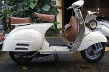 Bongkar Mesin Vespa. Nih Estimasi Biaya Servis Besar Vespa 2-Tak di Bengkel Spesialis