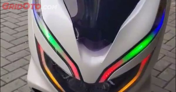 Lampu Angel Eyes Honda Pcx. Mau Ganti Lampu DRL di Honda PCX Lokal? Segini Biayanya