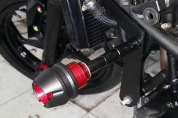 Cara Pasang Frame Slider Ninja 250 Fi. Pasang Frame Slider di Kawasaki Z250SL, Bikin Kekar dan Aman
