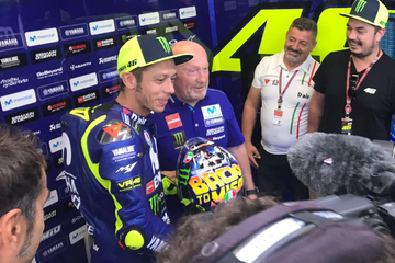 Helm Rossi Misano 2018. Detail Helm Valentino Rossi Edisi Spesial MotoGP San Marino