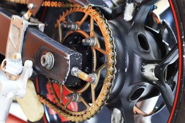 Ukuran Gear Motor Bebek. Cara Sederhana Ubah Karakter Motor, Kejar Top Speed Atau