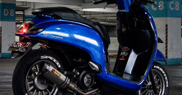 Spion Scoopy Modif. Honda Scoopy Punya Buntut Tawon, Spion di Ujung Setang, CVT