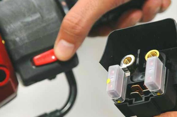 Starter Nmax Nyala Tapi Mesin Tidak Hidup. Catet Nih Penyebab Electric Starter Motor Ngadat Enggak Mau Nyala!