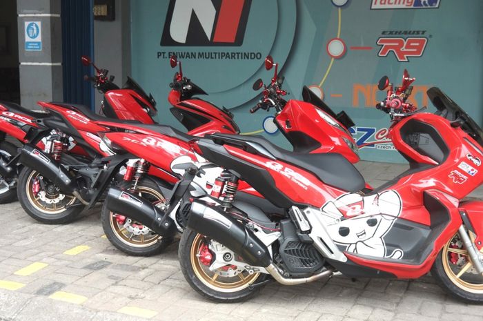 Apakah Knalpot Nmax Dan Aerox Sama. NMAX, Aerox, PCX dan ADV150 Kompak Satu Livery, Pelek Hingga