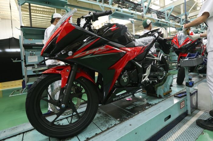Rantai Motor Cb150r. Rantai Honda CBR150R Berisik, Ganti Jenis O-Ring Jadi Obatnya