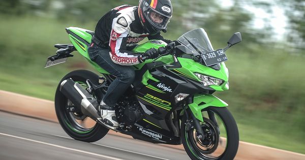 Harga Busi Brisk Ninja 250 Fi. Kawasaki Ninja 250 FI Kian Ngejambak, Buka Limiter Pakai