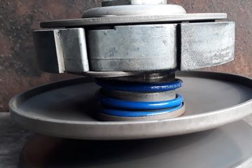 Fungsi Per Cvt 1500 Rpm. Jangan Asal, Ini Efeknya Pasang Per CVT Terlalu Keras di Motor