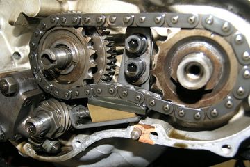 Komponen Rantai Keteng. Putus Bisa Bahaya, Begini Tips Biar Rantai Keteng Sepeda Motor