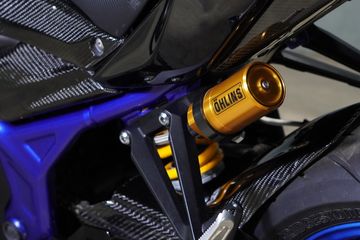 Ganti Monoshock Cb150r. Kelebihan dan Kekurangan Pakai Motor dengan Monoshock di