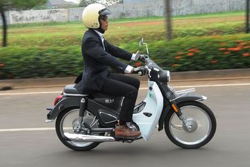 Harga Sm Classic 110. Jadi Versi Murah Honda Super Cub C125, Angsuran SM Sport SM