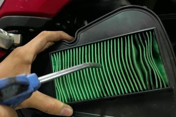 Cara Membersihkan Filter Udara Honda Beat. Tips Beli Motor Bekas, Begini Cara Bersihkan Filter Udara yang