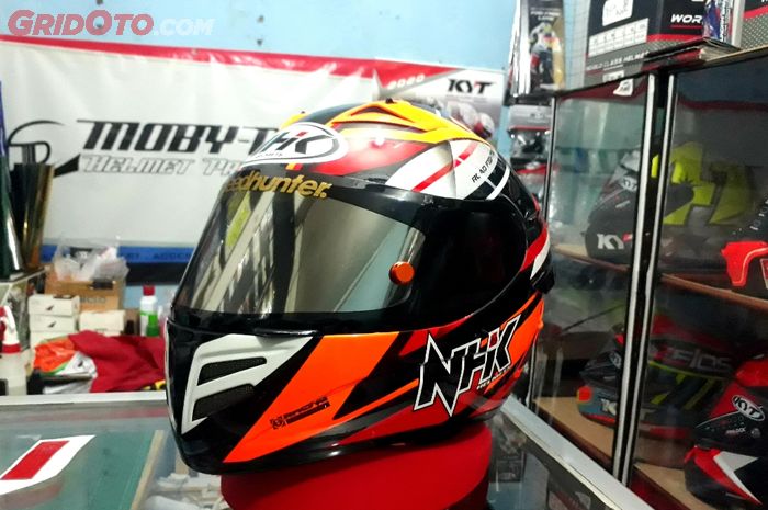 Cara Memasang Kaca Helm Cargloss. Visor Helm Dipasang Kaca Film Biar Enggak Silau, Harganya Cuma