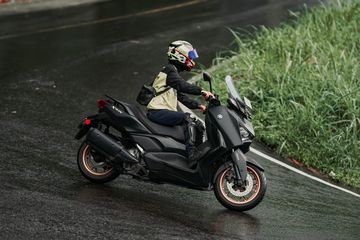 Inreyen Motor Di Jalan Tanjakan. Cara Menggunakan Motor Matic Saat Ketemu Turunan dan Tanjakan