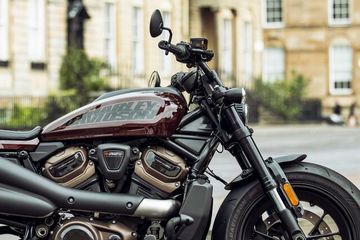 Motor V Twin. Cuma Rp 50 Jutaan, Tampang Motor Baru 300 Cc Ini Berani Diadu
