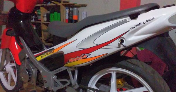 Stiker Satria 2 Tak. Pilihan Stiker Suzuki Satria 2-tak di Bengkel Spesialis, Mulai Rp 50