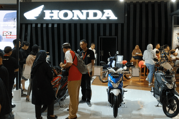 Daftar Harga Motor Honda April 2019. Daftar Harga Honda BeAT Pameran IIMS 2019, Ada Casback