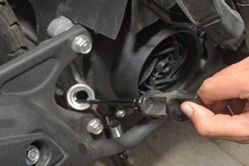 Kenapa Oli Motor Cepat Kering. Kenali 5 Penyebab Oli Mesin Motor Kamu Cepat Habis
