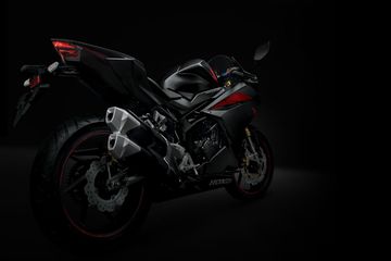 Apakah Ninja 250 Termasuk Moge. Honda CBR250RR Versi 2020 Powernya Lebihi Kawasaki Ninja