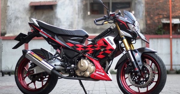 Modifikasi Suzuki Satria Fu Ban Cacing. Suzuki Satria F150 Anti Ban Cacing, Tampil Ala Moge, Livery dari