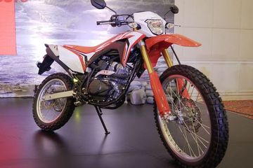 Cara Menurunkan Tinggi Klx 150. Postur Honda CRF150L Ketinggian? Ini Triknya Buat Peminat Trail