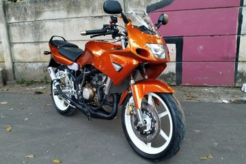 Modif Ninja Rr Ban Kecil. Rombak Kaki Kawasaki Ninja RR, Peleknya Putih, Rem Baru Jadi