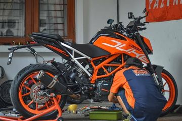 Servis Pertama Motor Baru. Ini Alasan Kenapa Motor Baru Wajib Diservis Dalam Waktu yang