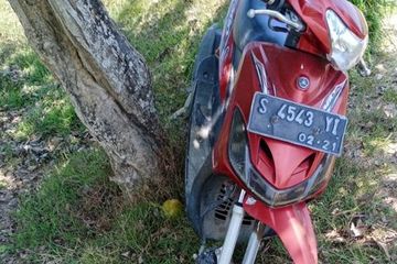 Ban Mio Sporty. Yamaha Mio Sporty Ditinggal Cari Rumput, Pelek dan Ban Dipreteli