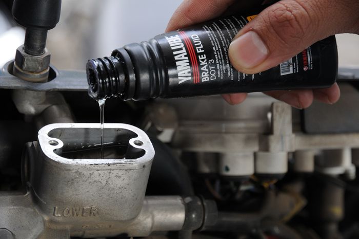 Rem Depan Motor Keras. Tuas Rem Keras dan Kurang Pakem? Gampang, Begini Cara
