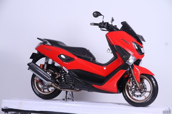 Velg Nmax Merah Maroon. Motor Yamaha NMAX Merah Merona Ini Disukai Nona Dan Bikin