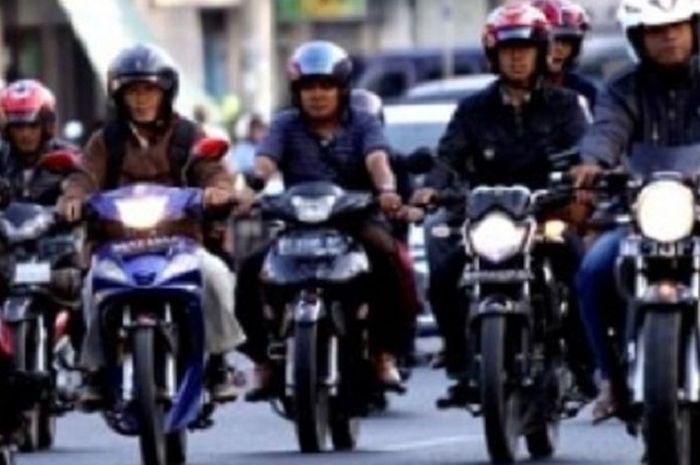 Denda Tilang Lampu Mati. Ternyata Beda Denda Tilang Antara Lampu Mati Siang Dan Malam