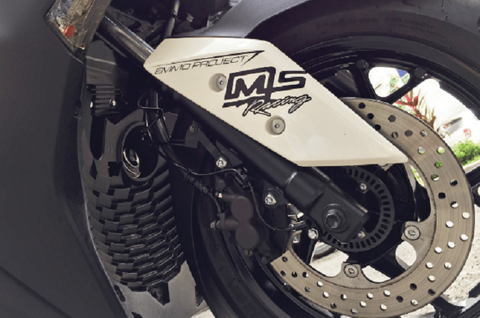 Takaran Oli Shock Depan Yamaha. Batingan Sok Depan Motor Yamaha XMAX 250 Keras, Begini