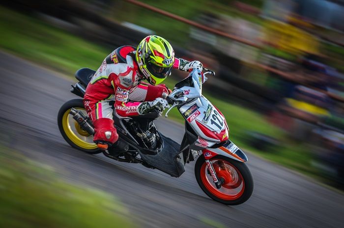 Paket Bore Up Beat Karbu 115cc Harian. Piston Jupiter-Z Bikin Honda BeAT Digeber Cewek Tercepat Di