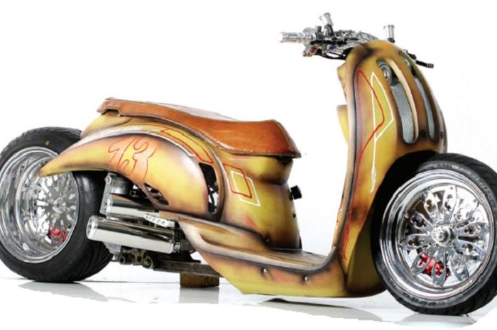 Motor Scoopy Dimodif. Honda Scoopy Dimodif Hot Rod, 80 Persen Komponen Asli Dibuang