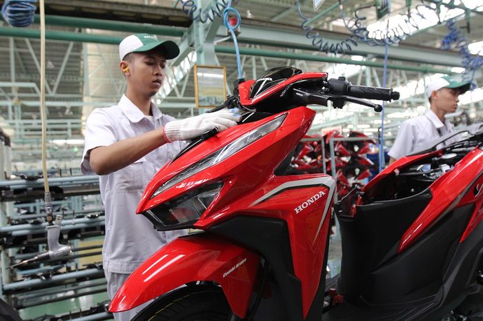 Kelebihan Vario 125 Cbs Iss 2019. Harga Naik Rp 150 Ribu, Motor Honda Vario 125 2019 Juga Punya