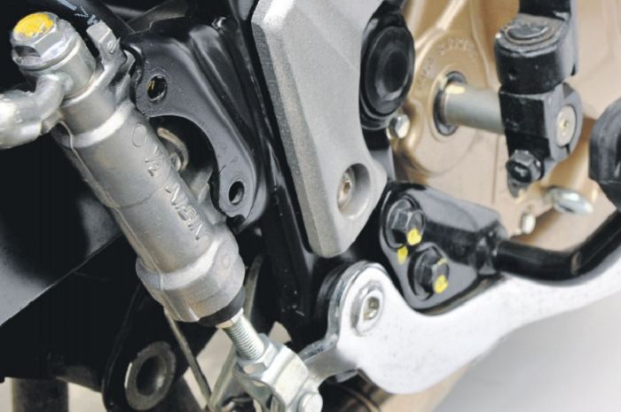 Harga Master Rem Belakang New Vixion. Fatal, Ini Akibatnya Kalau Malas Merawat Master Rem Belakang