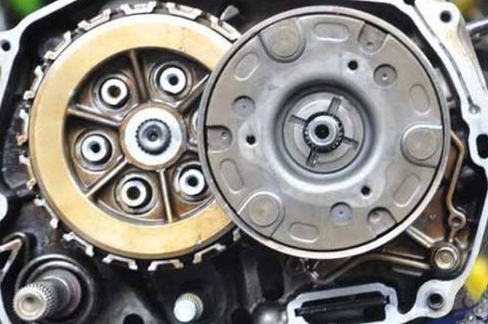 Harga Kampas Kopling Honda Karisma. Motor Sudah berumur Mau Tarikan Seperti Motor Baru? Akali Part