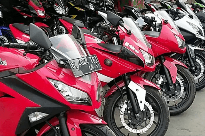 Jumlah Busi Ninja 250 Fi. Hemat Sampai Rp 210 Ribu, Busi Kawasaki Ninja 250 Series Aman