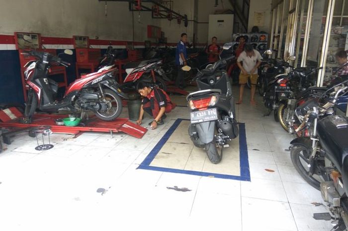 Service Pertama Motor Baru Yamaha. Servis Gratis Yamaha dan Honda Apa Saja Yang Dicek? Ini Kata
